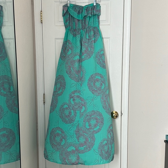Women's Strapless Green Floral Maxi Dress Ruffled Detail Size Large Black Bead - Picture 1 of 6